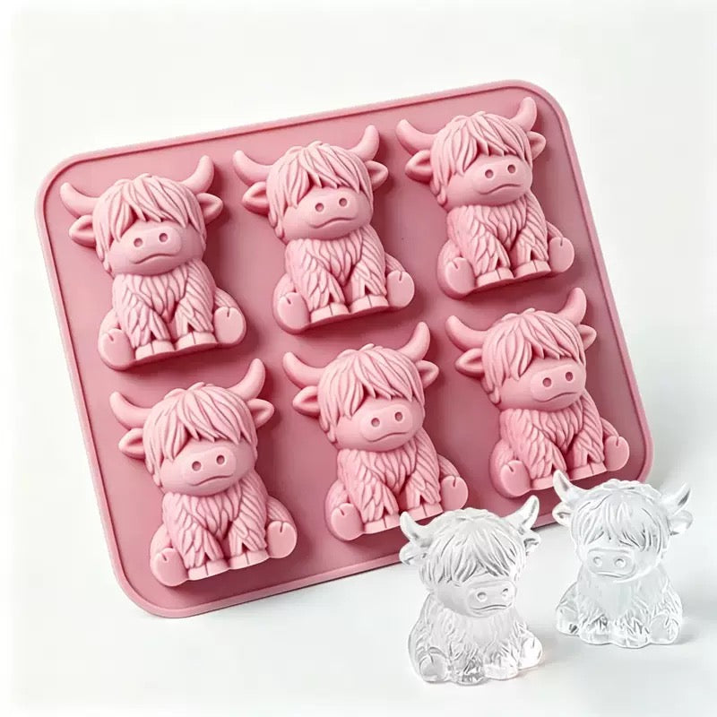 🐮 Mini Highland Cow Ice Cube & Dessert Mold 🧊